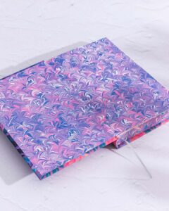 Alice in Wonderland: Illustrated Bibliography (Contemporary Editions) alice dk vintage endpapers